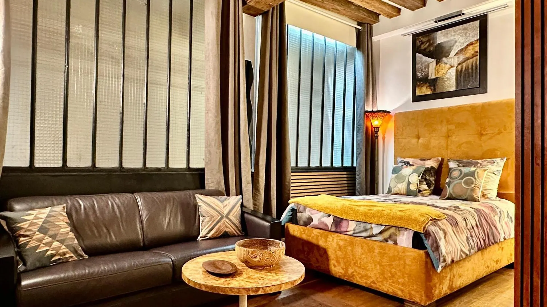 Apartment Design By Kenzo Near Notre Dame Paris